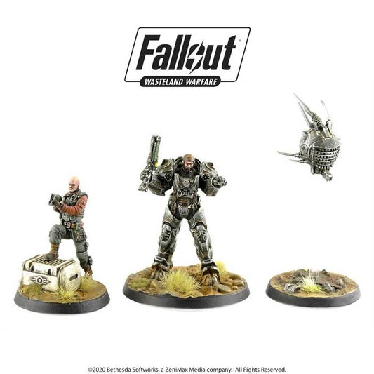Fallout Brotherhood of Steel Knight-Captain Cade and Paladin Danse